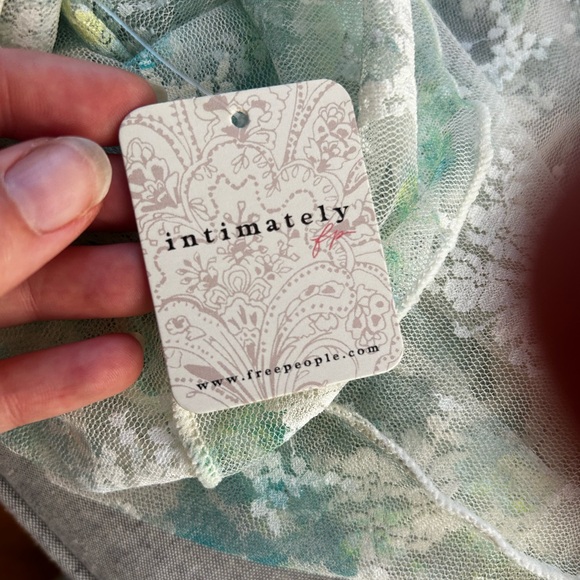 Free people sheer layering top XS white green lace floral - Picture 3 of 3